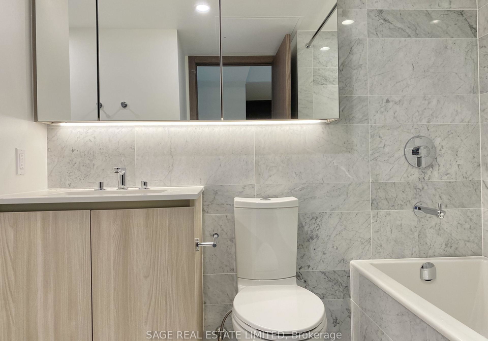 17-bathurst-street-toronto-ontario-c13485278