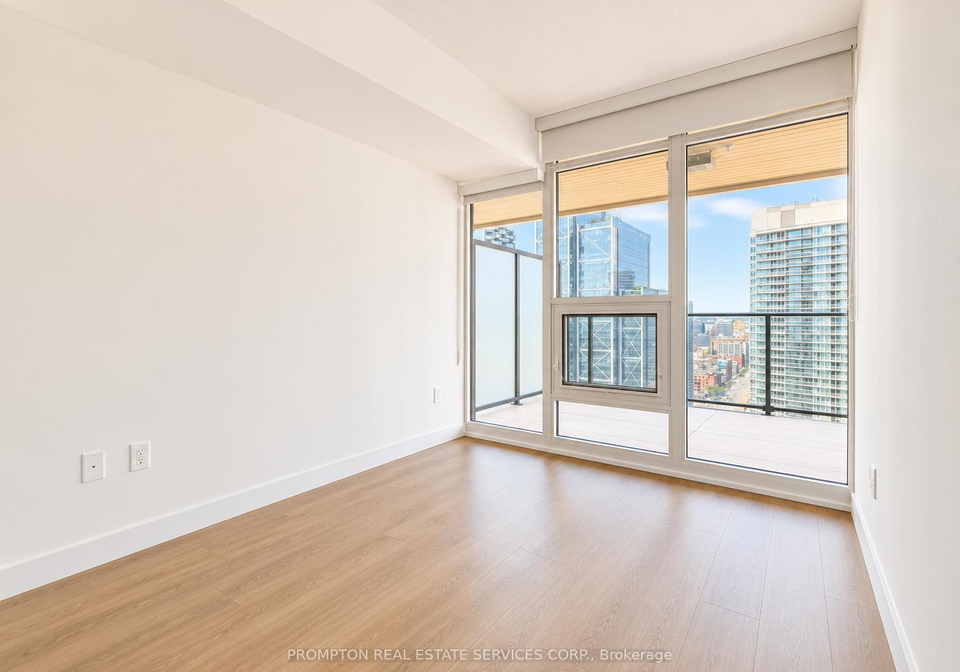 3-concord-cityplace-way-toronto-ontario-c13485460
