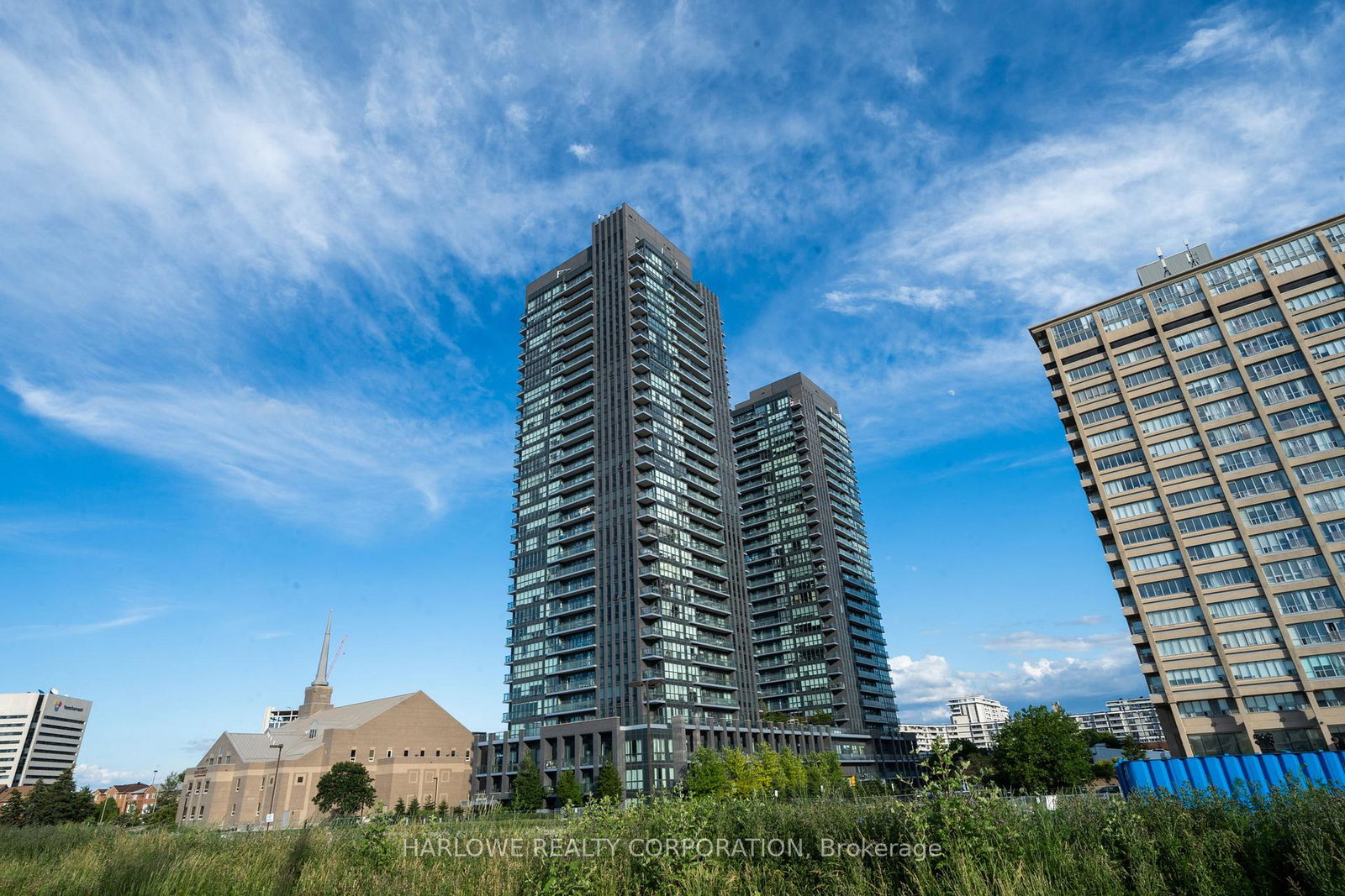 6-sonic-way-east-york-ontario-c13485514
