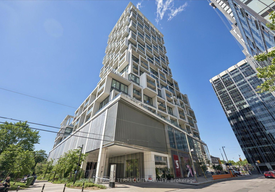 5-soudan-avenue-toronto-ontario-c13485720