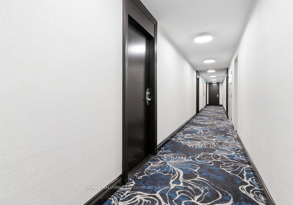 19-grand-trunk-crescent-toronto-ontario-c13485772