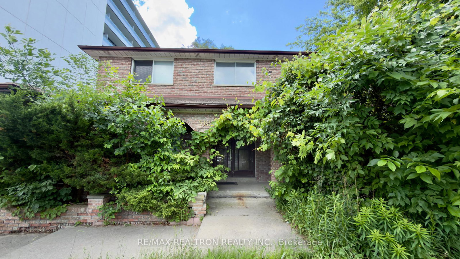 589-sheppard-avenue-e-north-york-ontario-c13485810