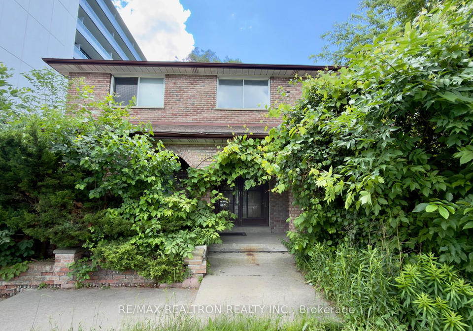 589-sheppard-avenue-e-north-york-ontario-c13485810