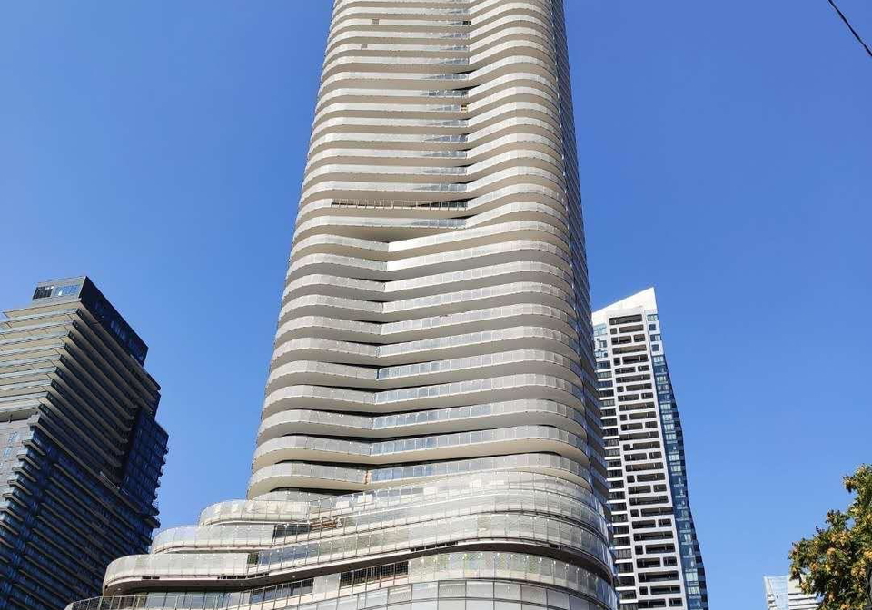 11-wellesley-street-w-toronto-ontario-c13486180