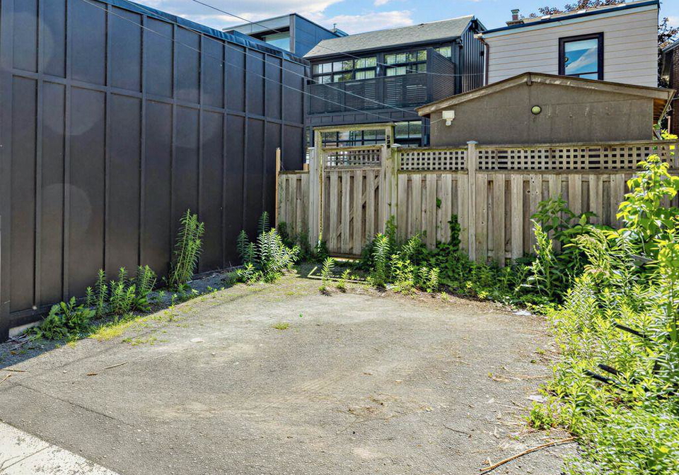 425-clinton-street-toronto-ontario-c13486296