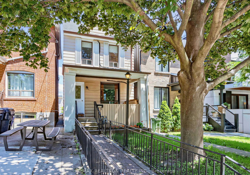 425-clinton-street-toronto-ontario-c13486296