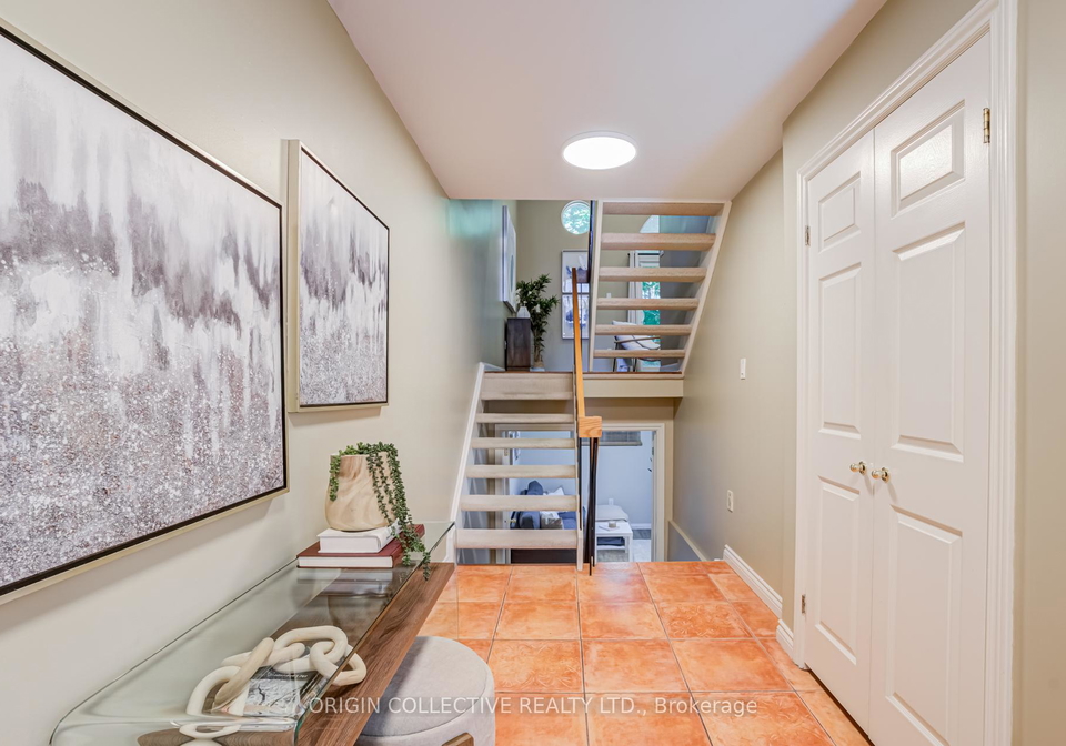 6-oaken-gateway-north-york-ontario-c13486344