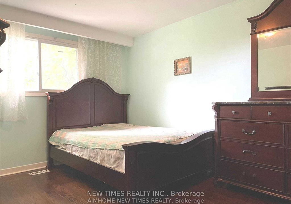 7-leavey-court-north-york-ontario-c13486508