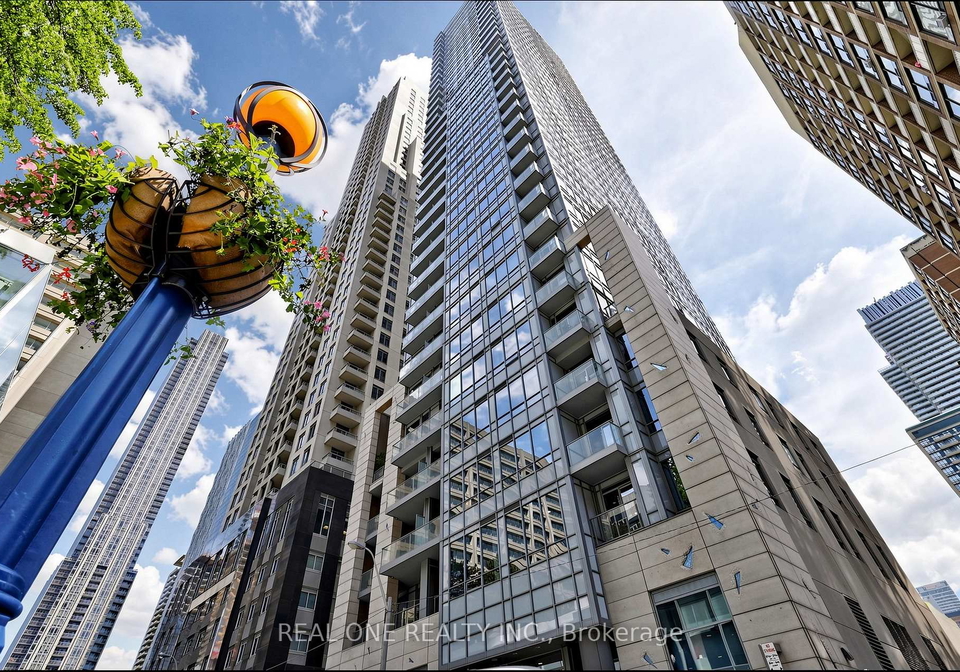 21-balmuto-street-toronto-ontario-c13486562