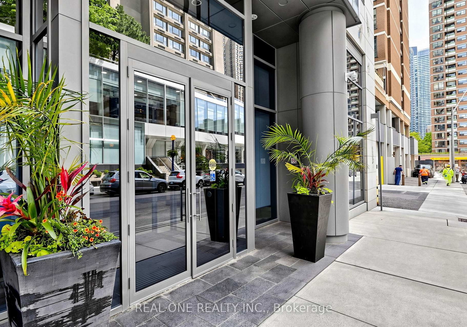 21-balmuto-street-toronto-ontario-c13486562