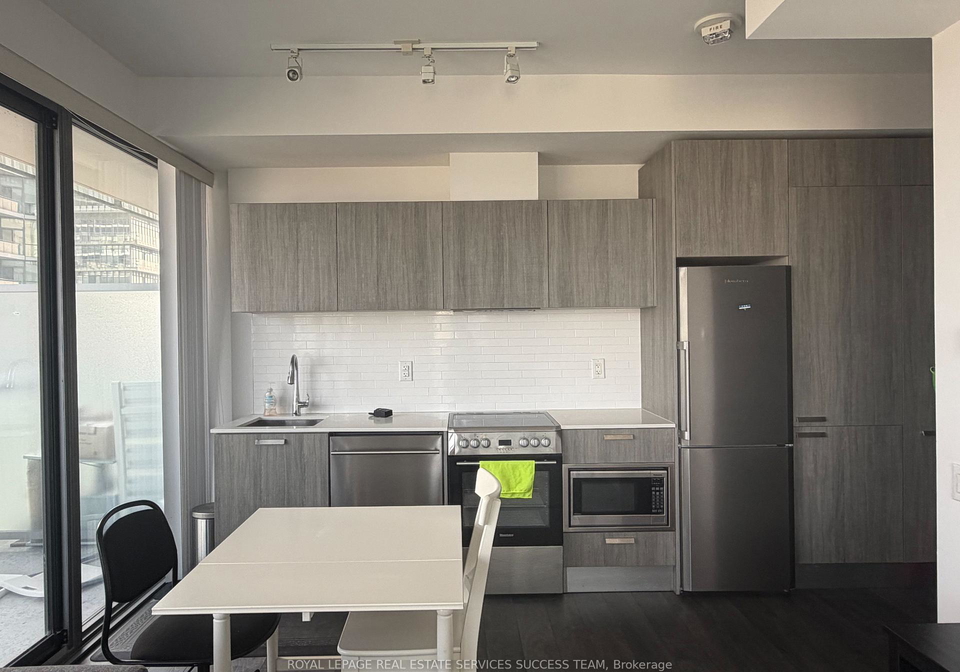 50-charles-street-e-toronto-ontario-c13486772