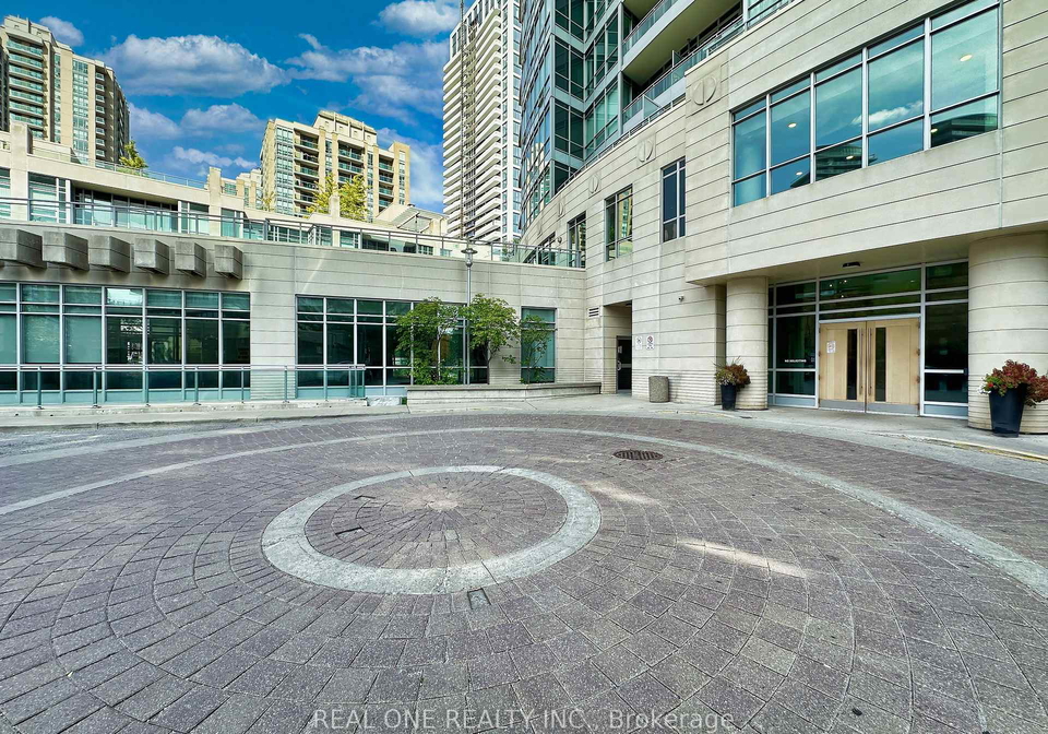 18-holmes-avenue-north-york-ontario-c13486782