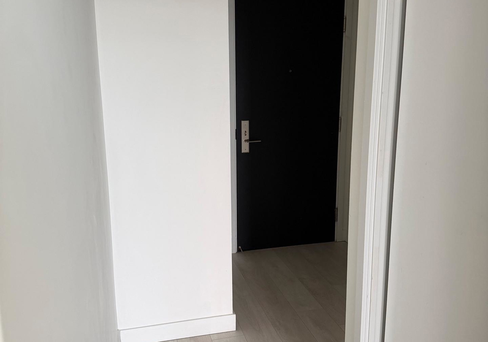 8-eglinton-avenue-e-toronto-ontario-c13486900