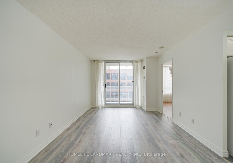 43-eglinton-avenue-e-toronto-ontario-c13486938