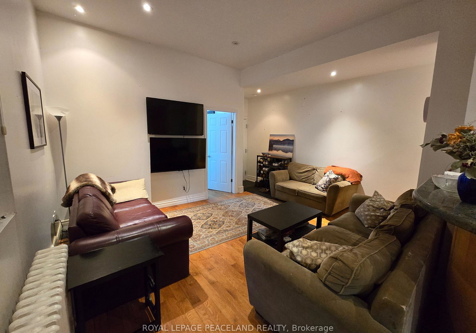 61-madison-avenue-toronto-ontario-c13486978