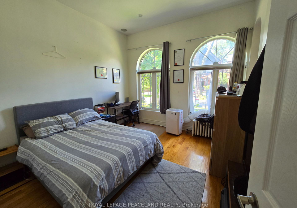 61-madison-avenue-toronto-ontario-c13486978