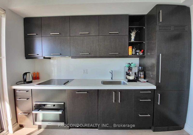 1080-bay-street-toronto-ontario-c13487004