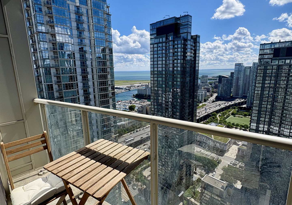 10-navy-wharf-court-toronto-ontario-c13487026