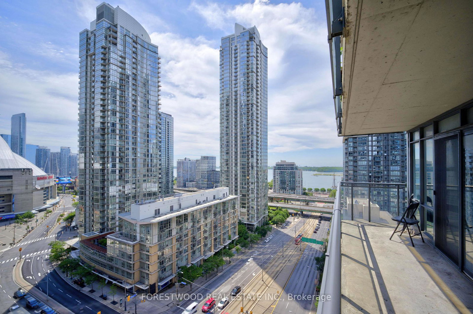 4-spadina-avenue-toronto-toronto-ontario-c13487228