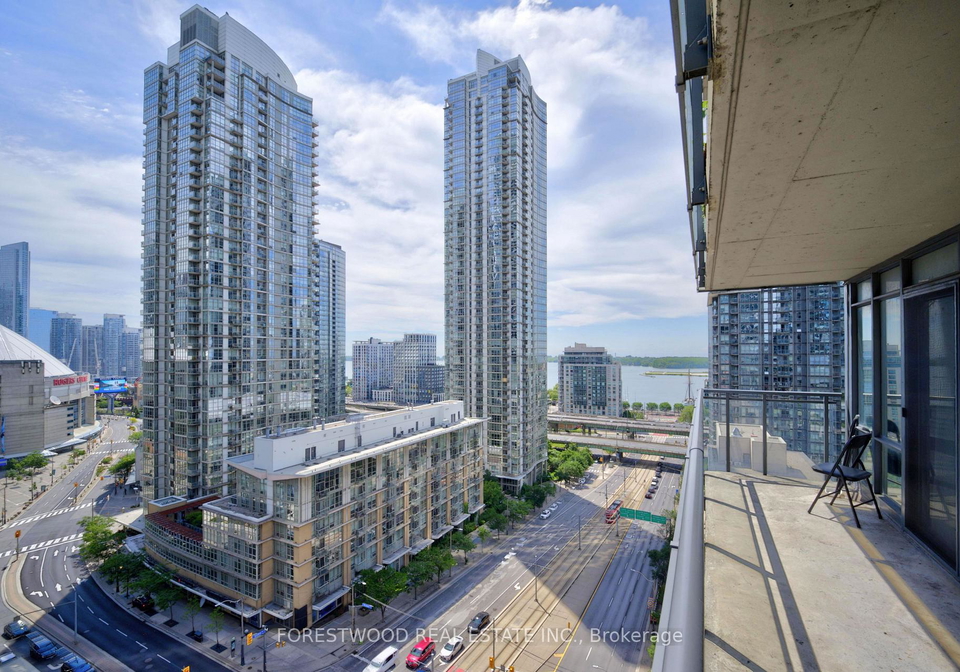 4-spadina-avenue-toronto-toronto-ontario-c13487228