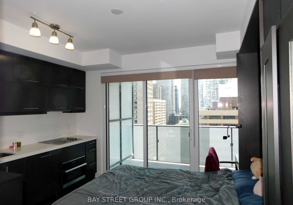 65-st-mary-street-toronto-toronto-ontario-c13487400