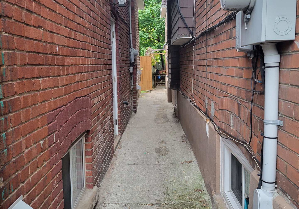 190-lauder-avenue-toronto-toronto-ontario-c13487444