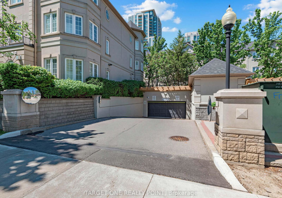 37-avondale-avenue-toronto-north-york-ontario-c13487572