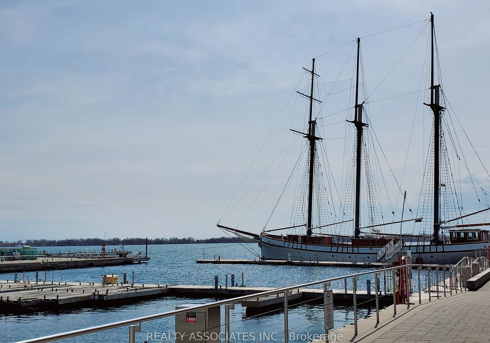 8-york-street-toronto-toronto-ontario-c13487714