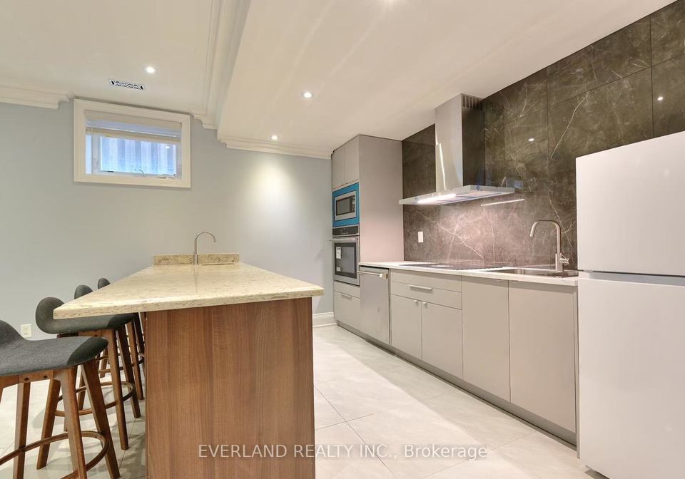 369-hollywood-avenue-toronto-north-york-ontario-c13487862