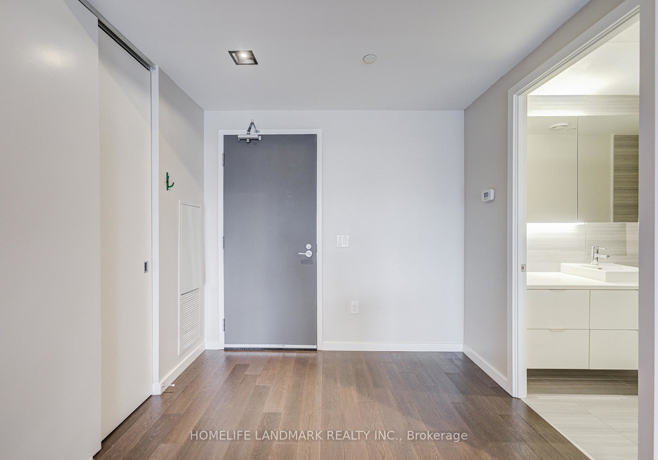 170-bayview-avenue-toronto-toronto-ontario-c13488126