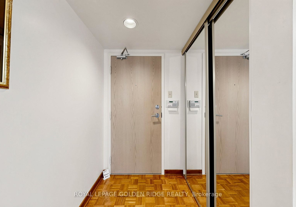 5-kenneth-avenue-toronto-north-york-ontario-c13488320