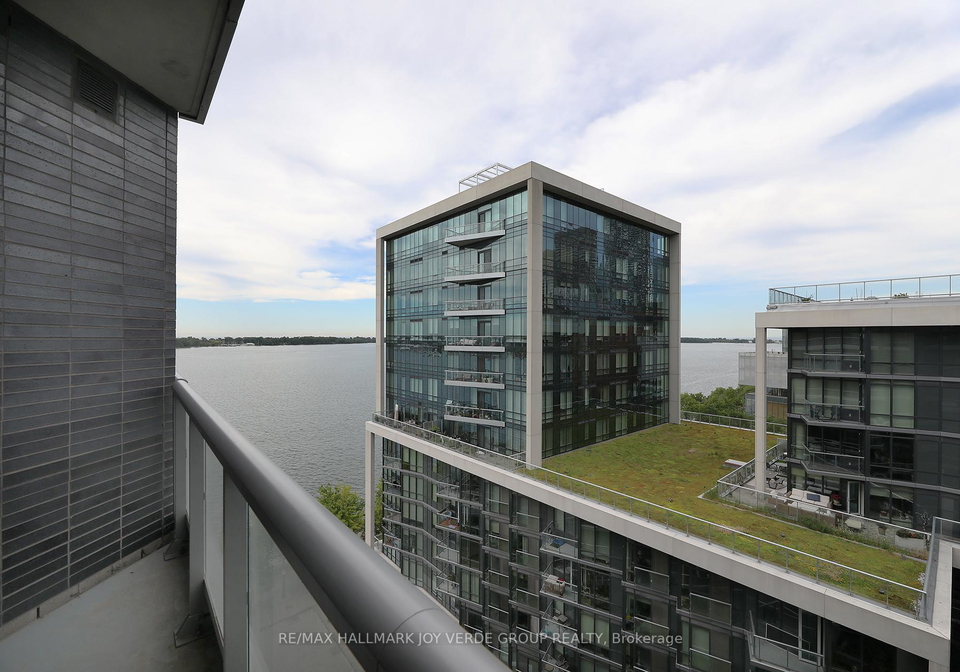 1-edgewater-drive-toronto-toronto-ontario-c13488866