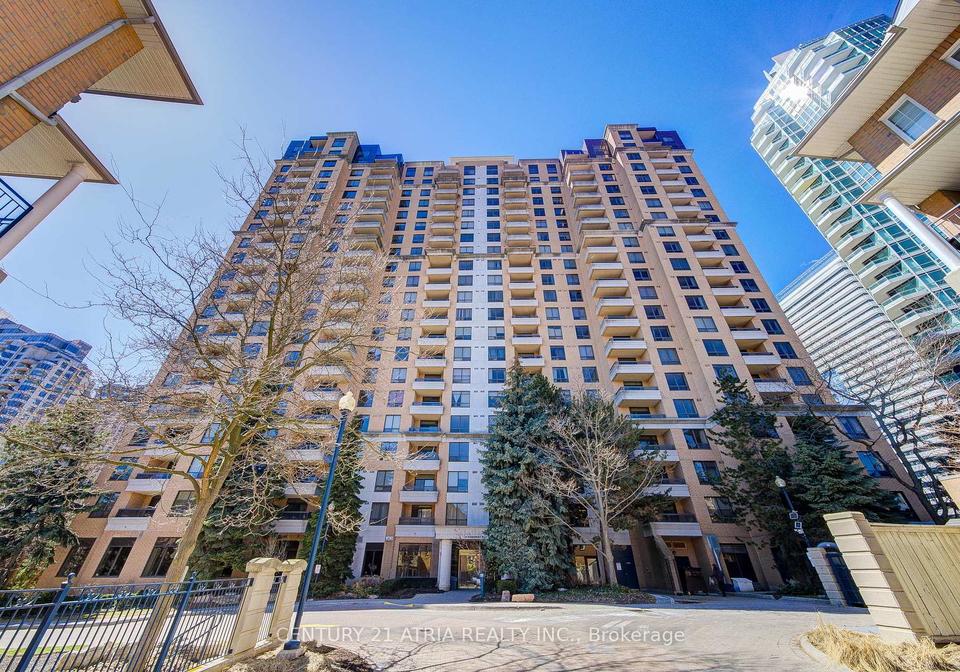 18-sommerset-way-toronto-north-york-ontario-c13488990