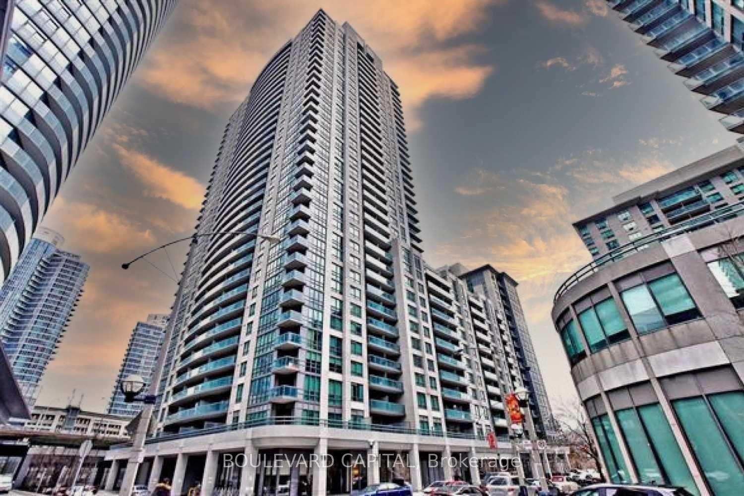 19-grand-trunk-crescent-toronto-toronto-ontario-c13489396
