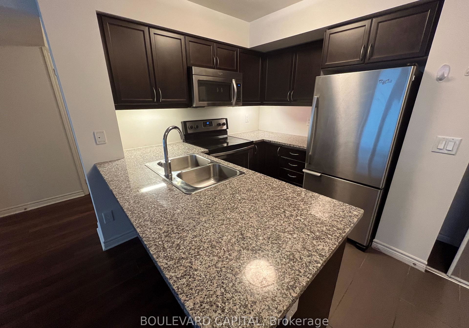 19-grand-trunk-crescent-toronto-toronto-ontario-c13489396