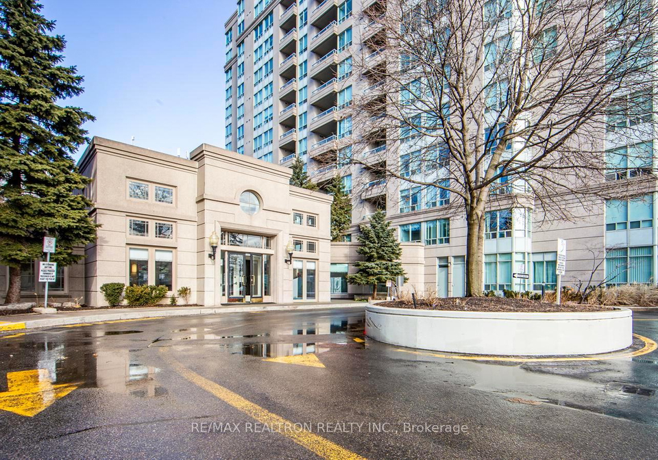 2-covington-road-toronto-toronto-ontario-c13489594