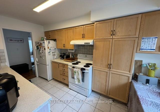 800-sheppard-avenue-w-toronto-toronto-ontario-c13489606
