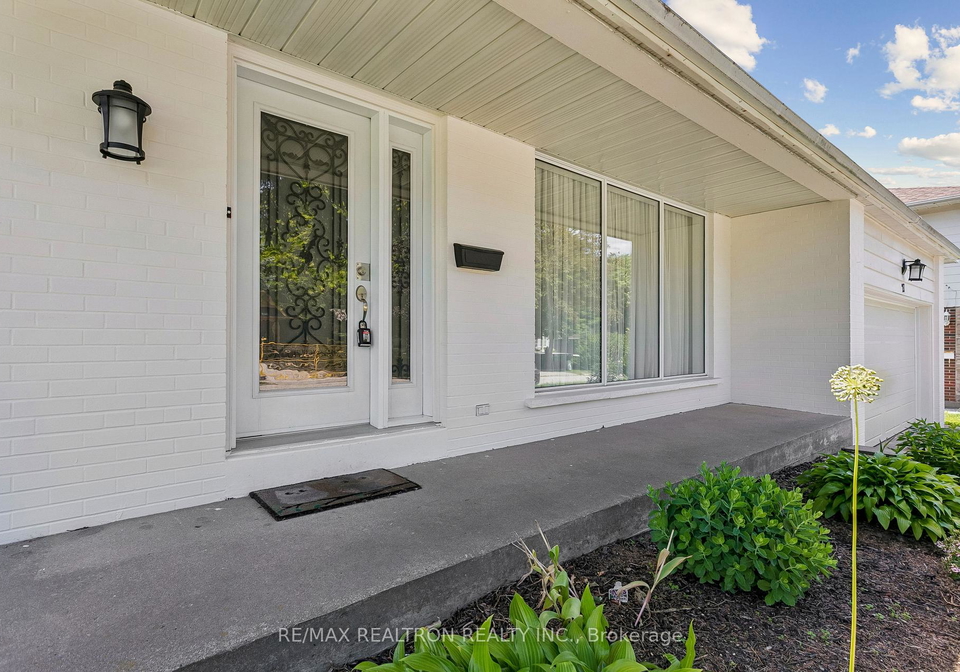 27-elfindale-crescent-toronto-north-york-ontario-c13490162