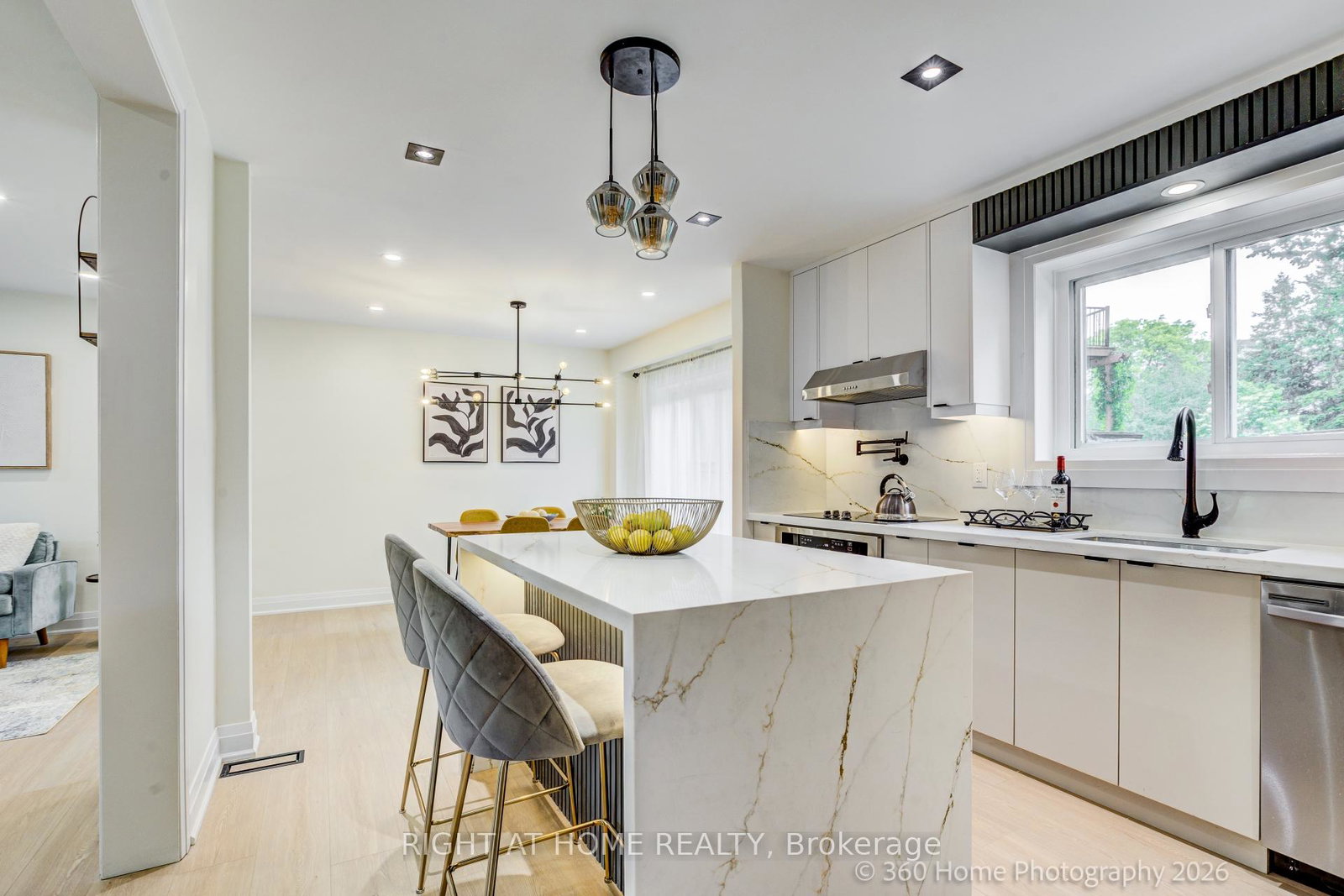 22-gleneagle-crescent-toronto-north-york-ontario-c13490208