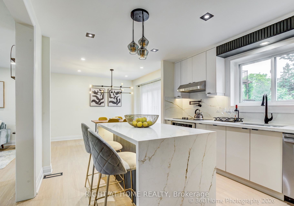 22-gleneagle-crescent-toronto-north-york-ontario-c13490208