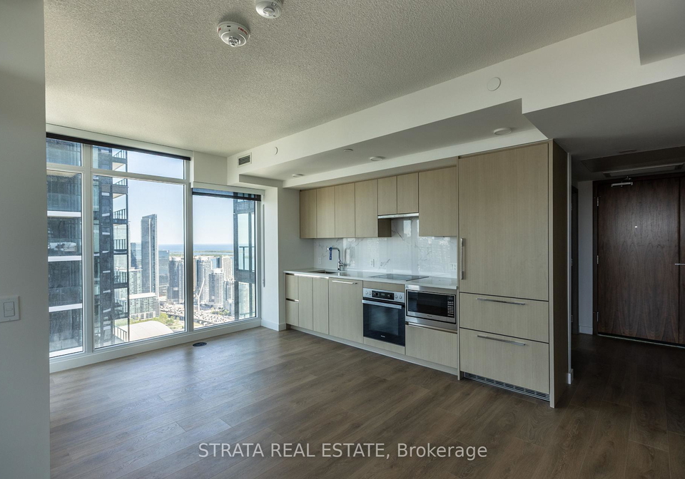 3-concord-cityplace-way-toronto-toronto-ontario-c13490834