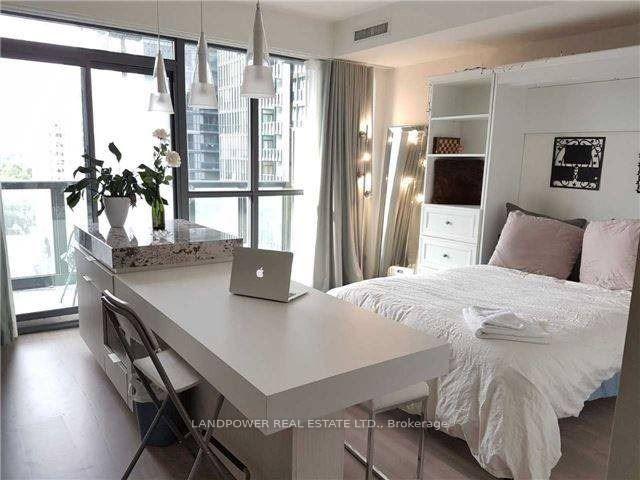 101-charles-street-e-toronto-toronto-ontario-c13492186