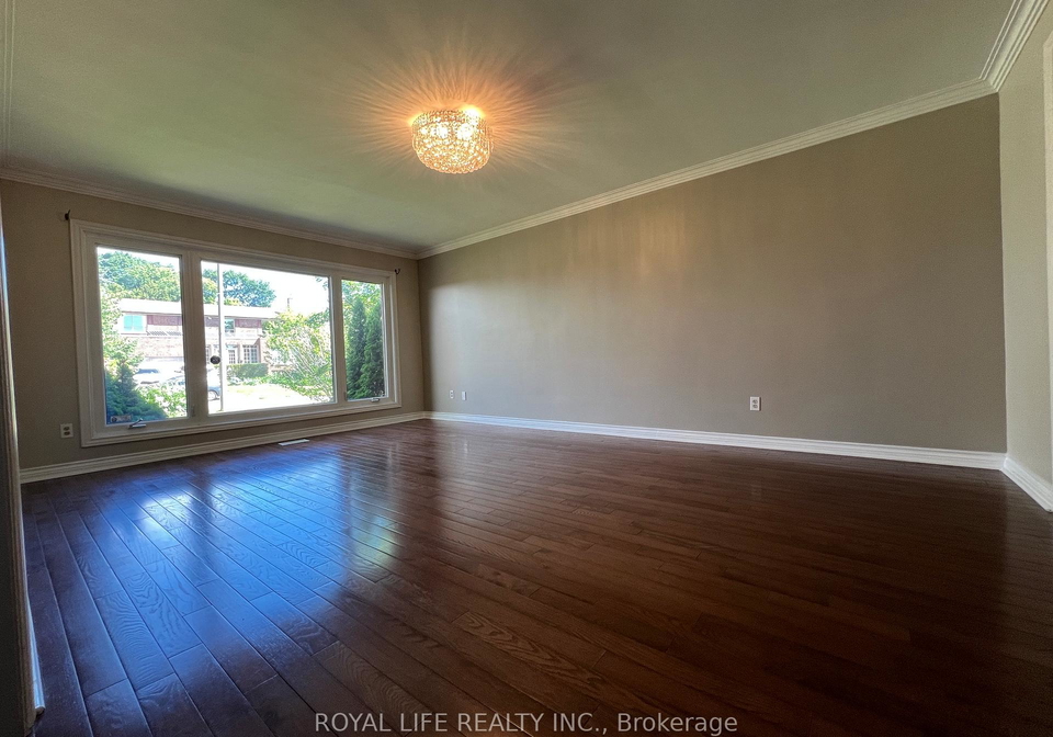 10-saddletree-drive-toronto-north-york-ontario-c13492212