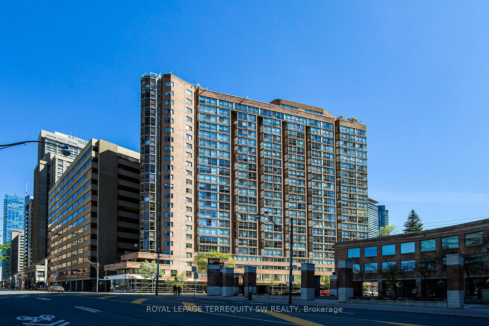 1055-bay-street-toronto-toronto-ontario-c13492782