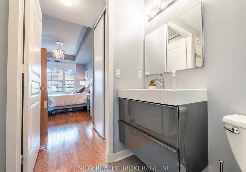 438-richmond-street-w-toronto-toronto-ontario-c13494388