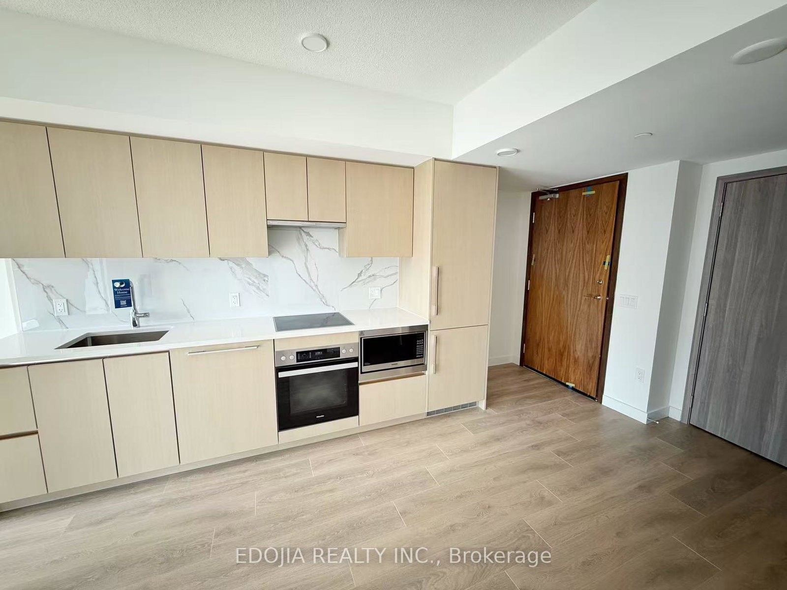 3-concord-cityplace-way-toronto-toronto-ontario-c13494476