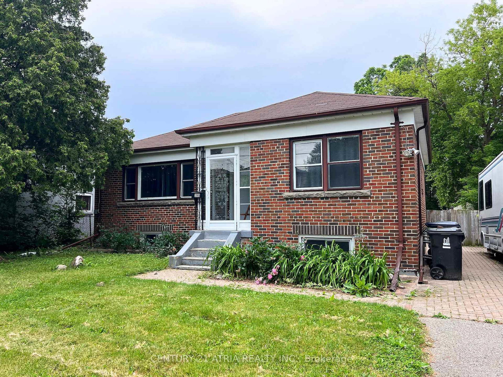 209-hendon-avenue-toronto-toronto-ontario-c13494596