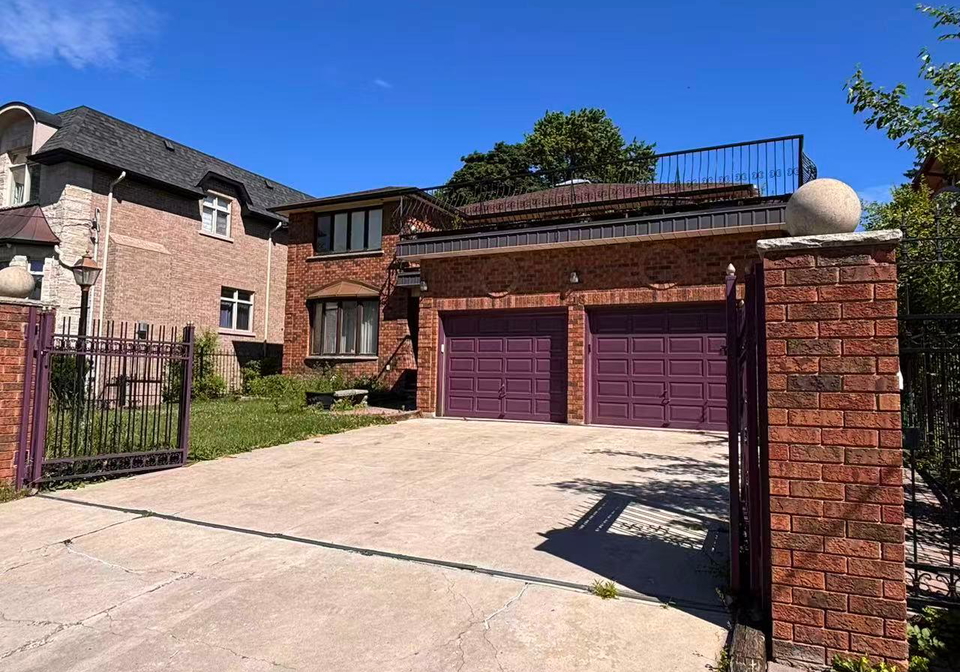 218-hollywood-avenue-toronto-north-york-ontario-c13494660