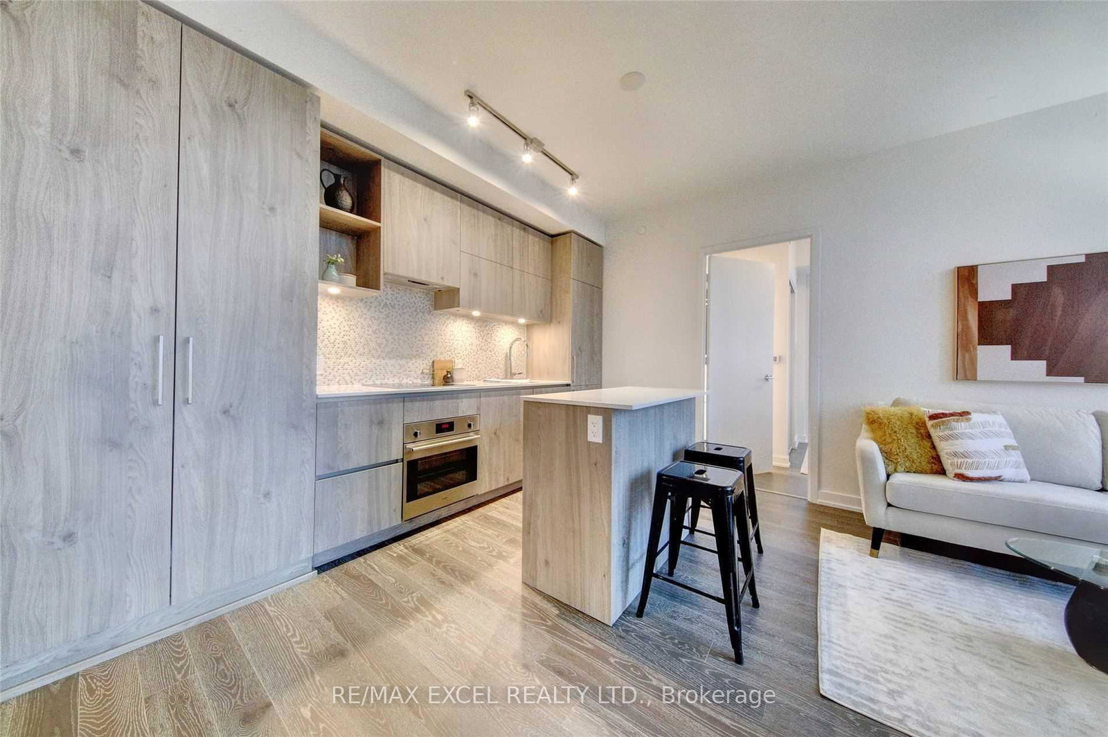 1-yorkville-avenue-toronto-toronto-ontario-c13494952