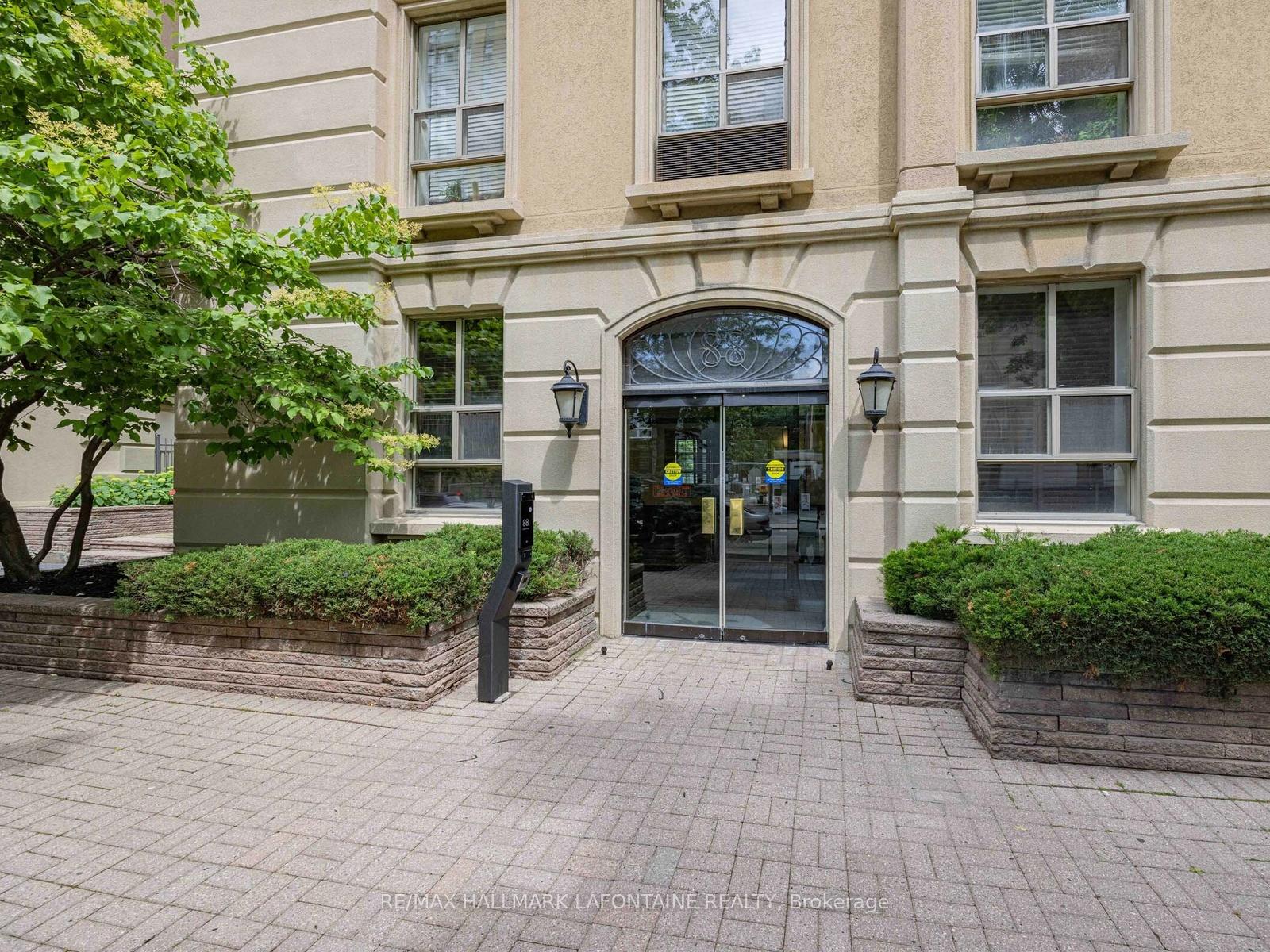 88-charles-street-e-toronto-toronto-ontario-c13495222